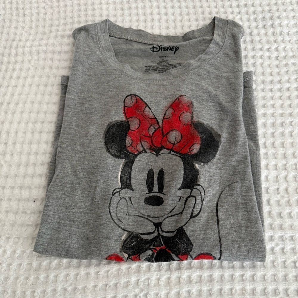 Vintage Disney Gray Tee with Minnie Mouse and Red Bow